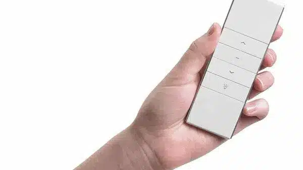 SunProMotorized-with-Wireless-Remote-Control